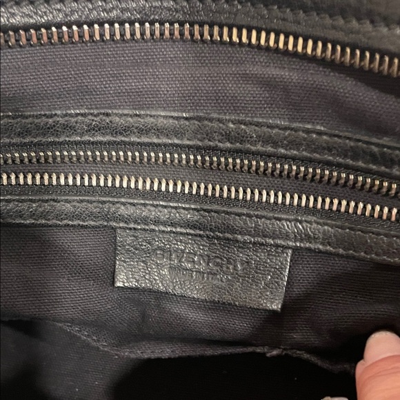 Givenchy Pyramid Bag - Picture 9 of 12